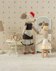 Beautician Mouse, Mum