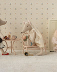 Wedding Dress, Mum mouse
