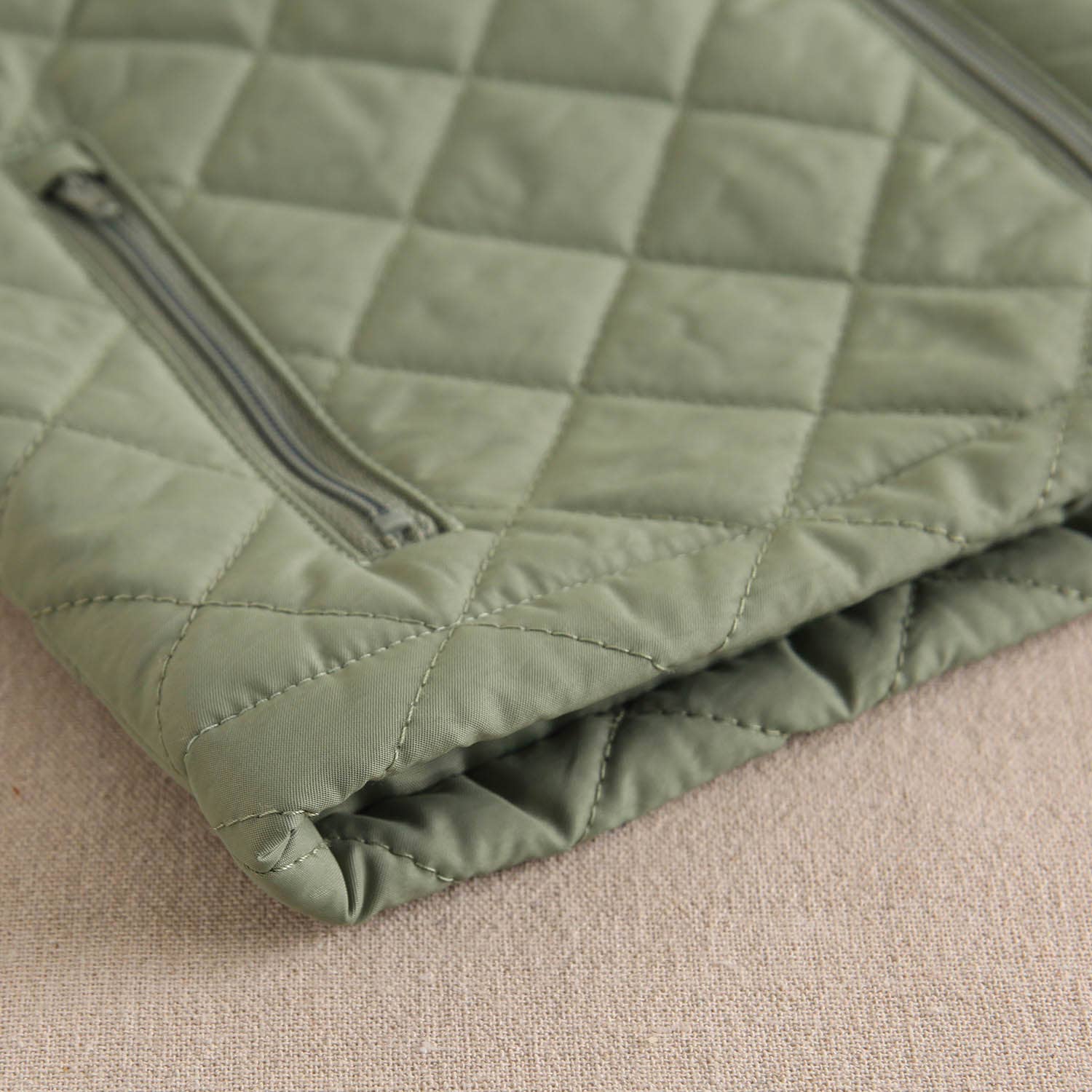 Children’s Green Hooded Guatiné Vest – Diamond Padded