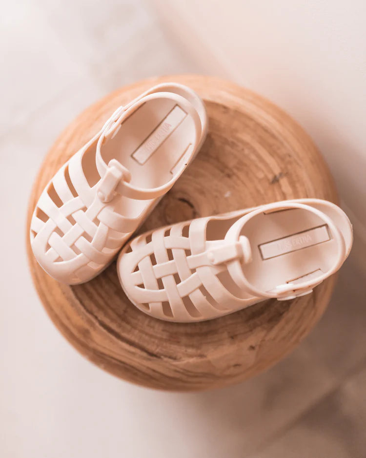 FLOOPERS – Summer Shoes - Mrs. Ertha