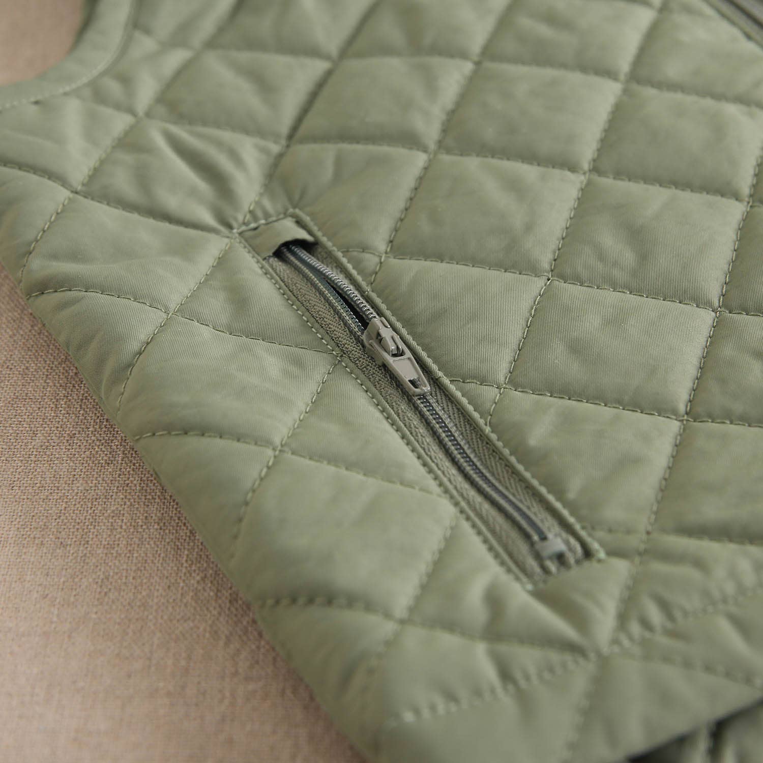 Children’s Green Hooded Guatiné Vest – Diamond Padded