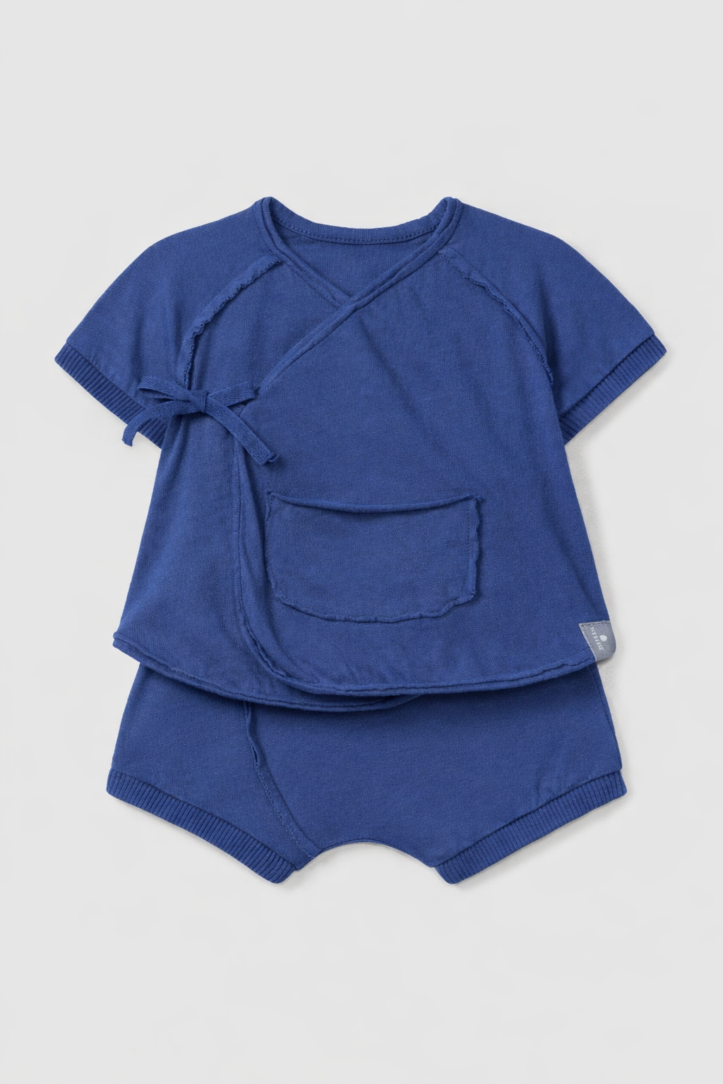 Sweater set with pocket and shorts