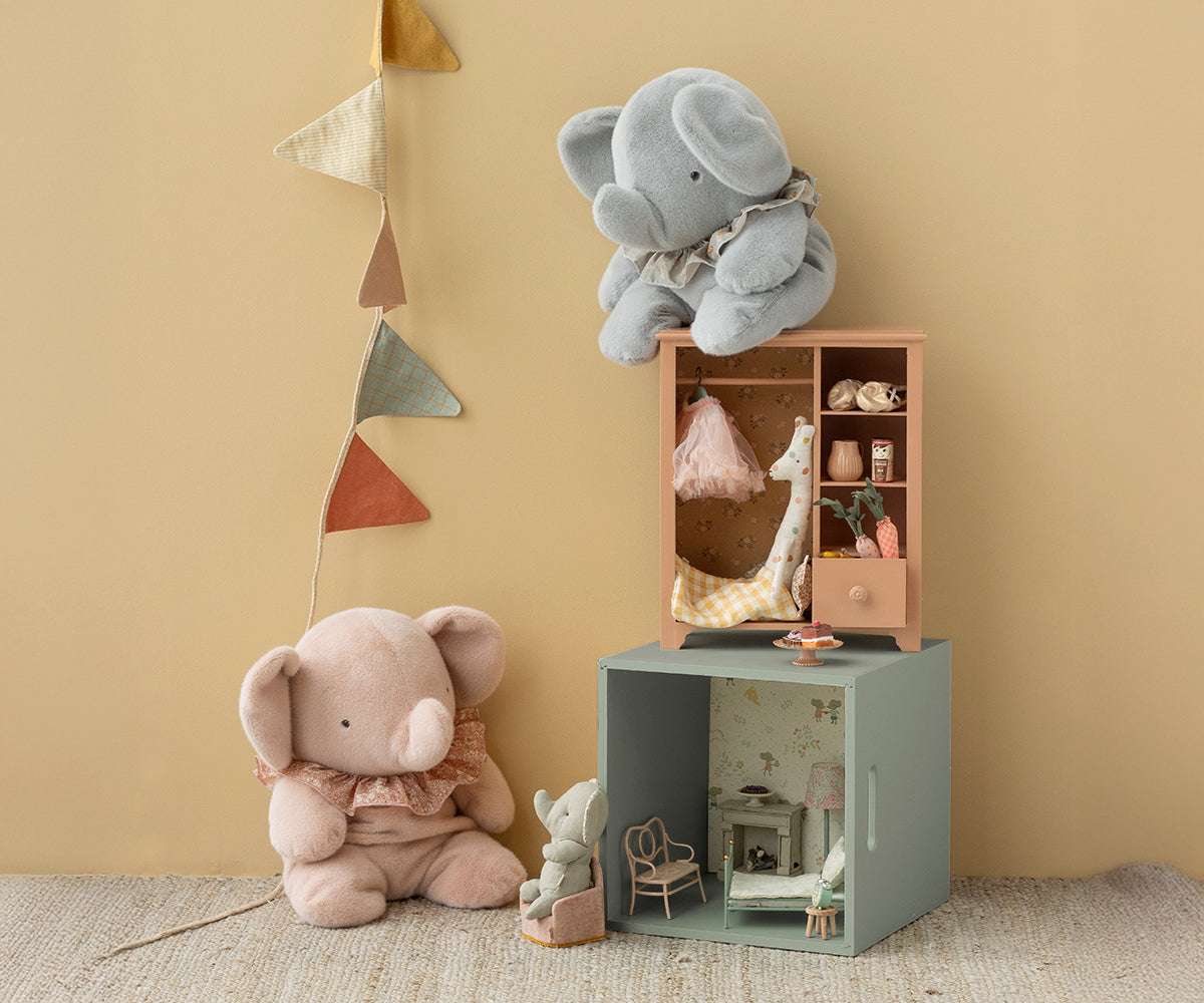 Wardrobe, Large - Dark powder