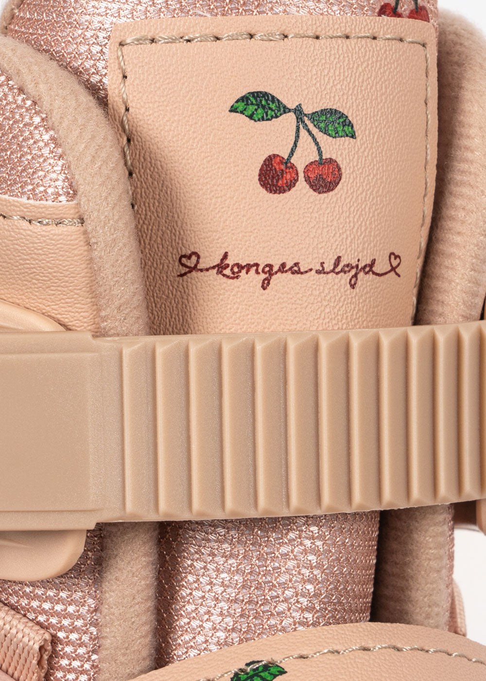 LIGHT UP ROLLER SKATES - Cherry Blush🍒