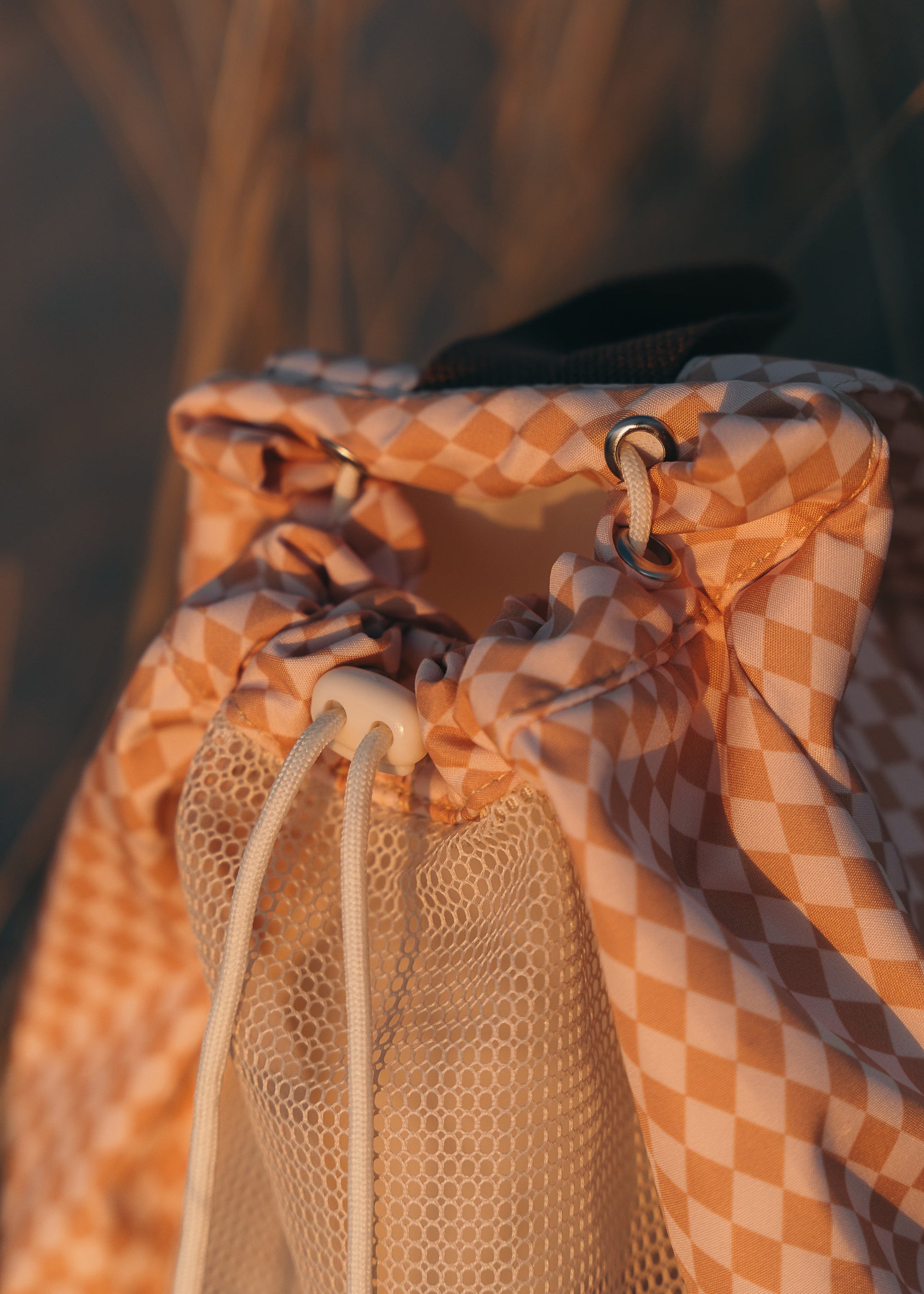 Beach Net Backpack - Speckled Diamond