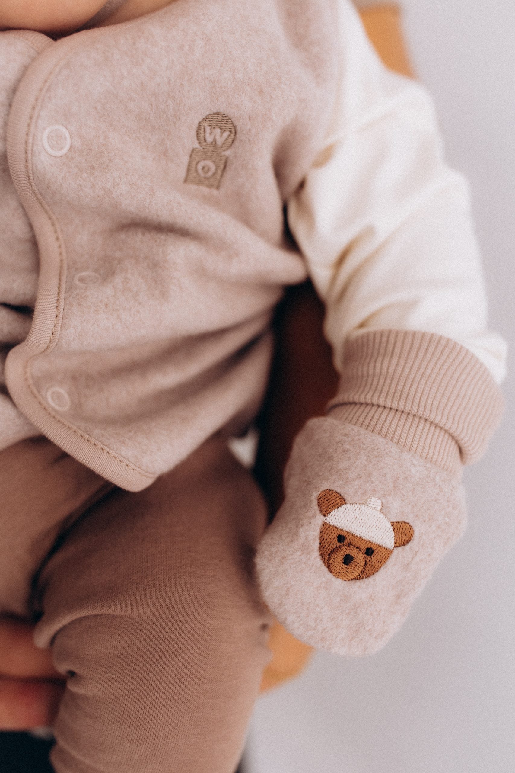 EMBROIDERED MITTENS – GOTS – AW26