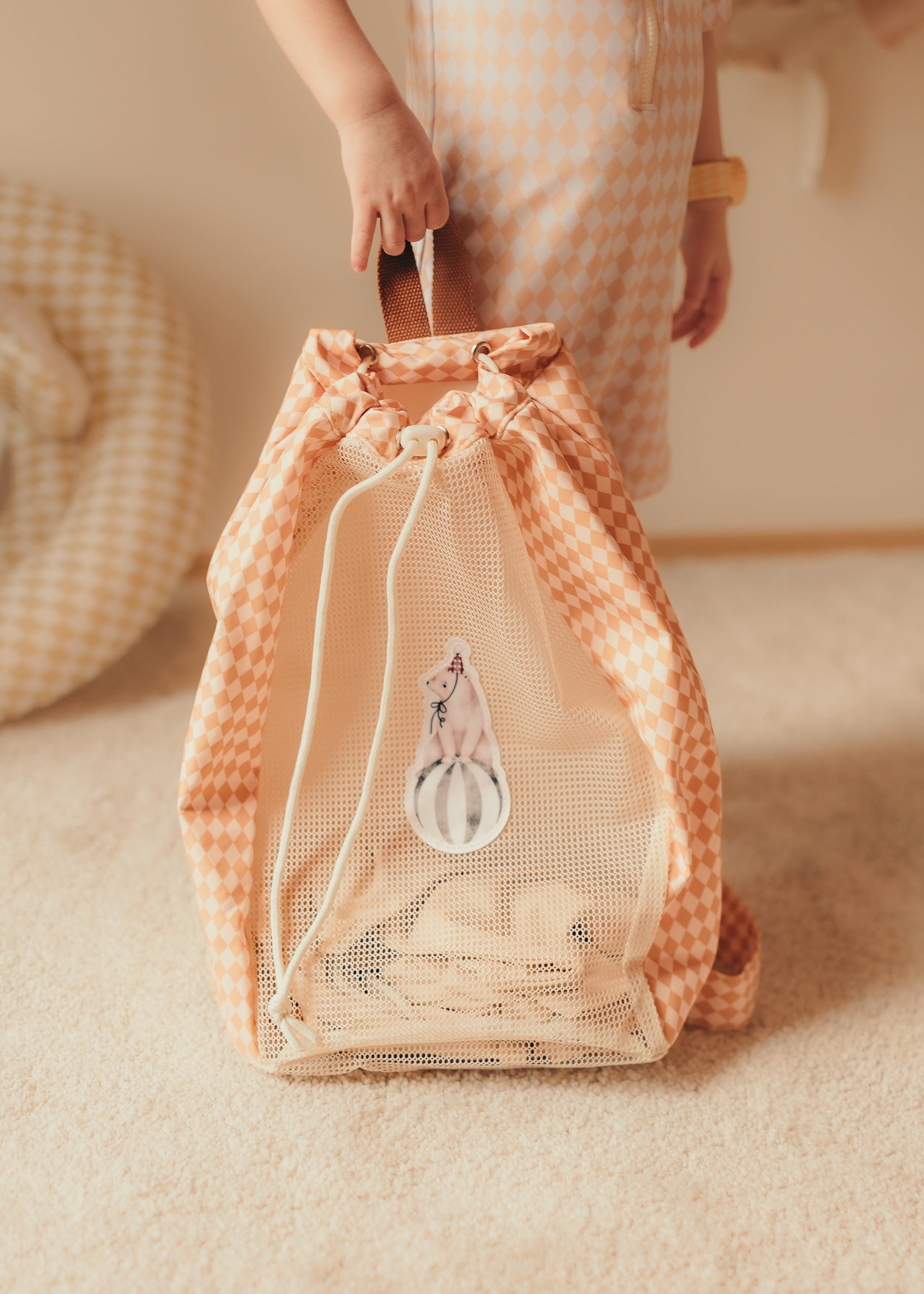 Beach Net Backpack - Speckled Diamond