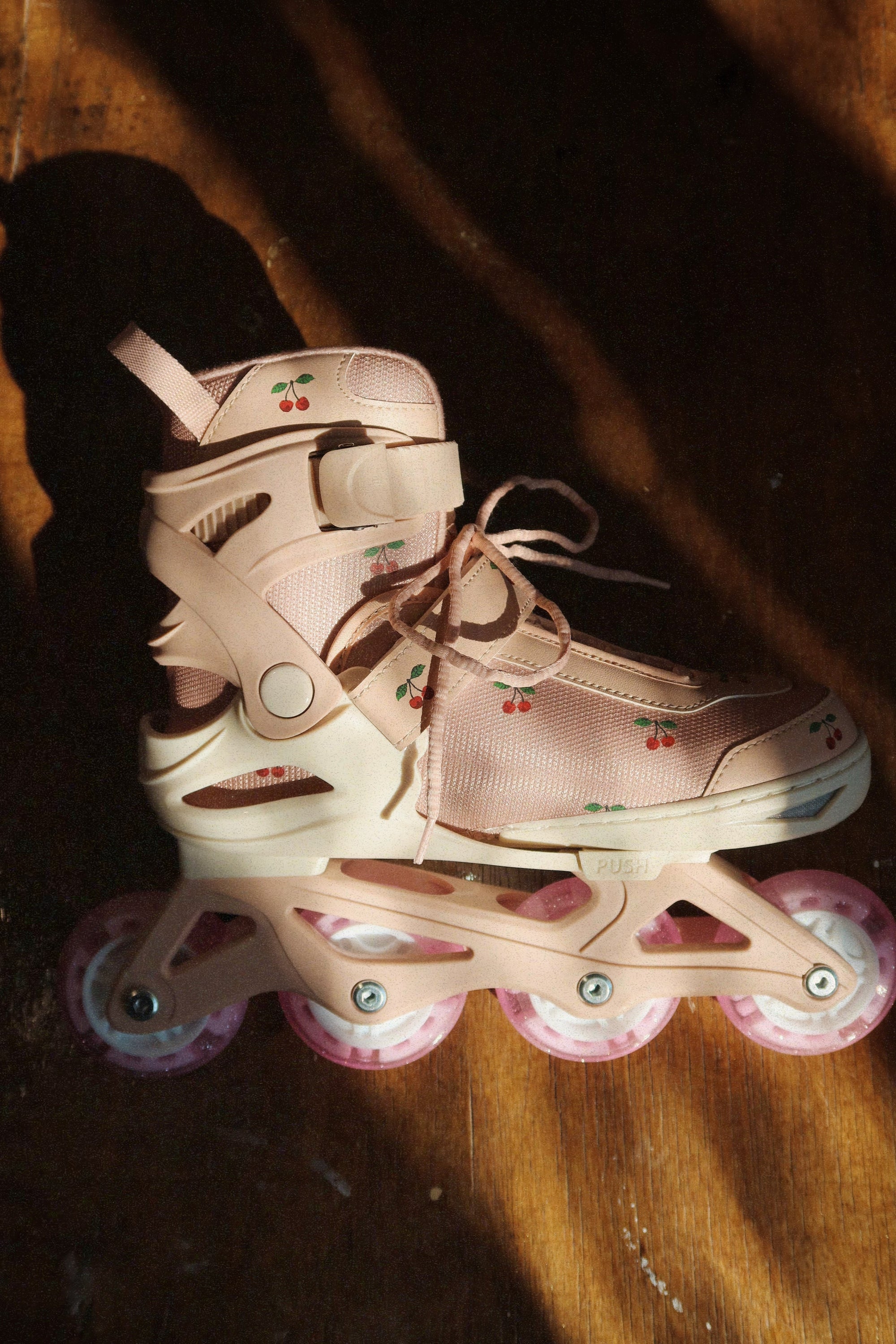 LIGHT UP ROLLER SKATES - Cherry Blush🍒