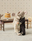 Wedding mice couple in box, Mum and Dad