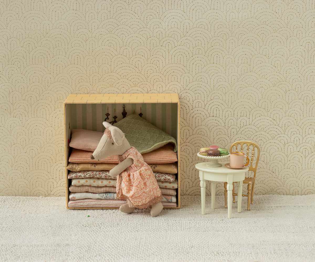 Vintage side table, Mouse - Off white