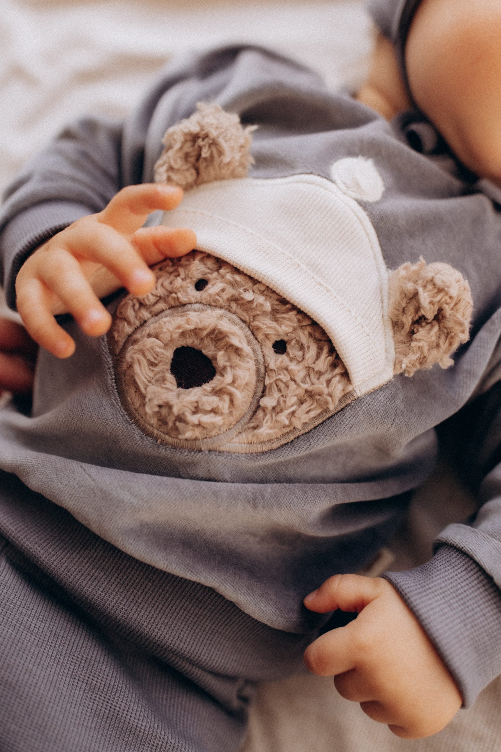 Wooly Organic Embroidered Teddy Sweater – GOTS – AW26
