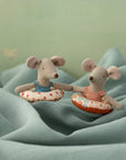 Beach mouse with float, Little sister - Red dots