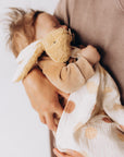 MUSLIN COMFORTER WITH SOFT TOY BUNNY -  AMBER